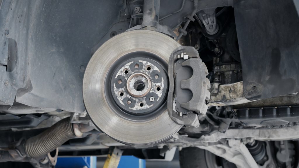 Top 7 Signs Your Brakes Need Repair (Before It Gets Expensive)